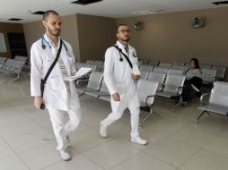 Según estudios, México cuenta con aproximadamente 343 mil 700 personas que estudiaron medicina. EL INFORMADOR / ARCHIVO