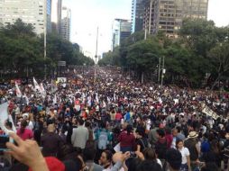 La avenida Reforma cierra la circulación debido a la numerosa concentración de personas. SUN / ESPECIAL/RCC