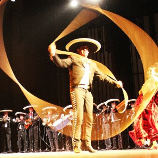 Ballet Folklórico de México inicia presentaciones en Chile