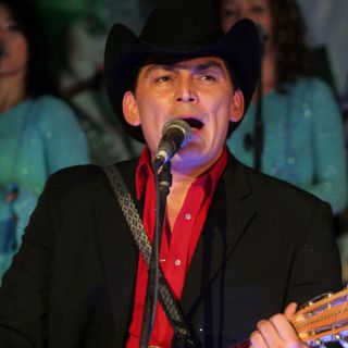 José Manuel Figueroa grabará CD navideño
