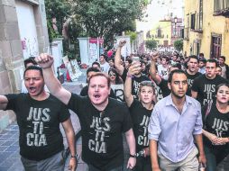 UNA VOZ. Unos mil 500 estudiantes de la UdeG se trasladaron ayer a Guanajuato. EL INFORMADOR / A. Hernández