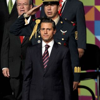 Peña Nieto reconoce temple y lealtad de fuerzas armadas