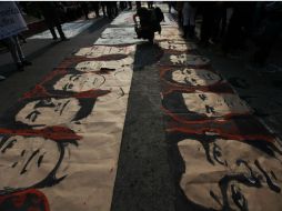 Algunos padres de los jóvenes desaparecidos se dicen dispuestos a todo con tal de encontrarlos. EFE / ARCHIVO