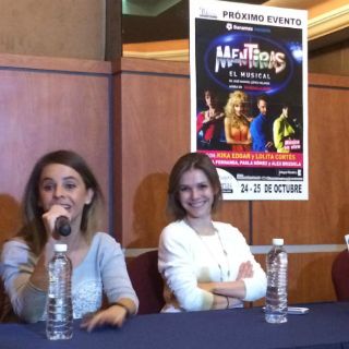 Lolita y Kika viven la época de los 80