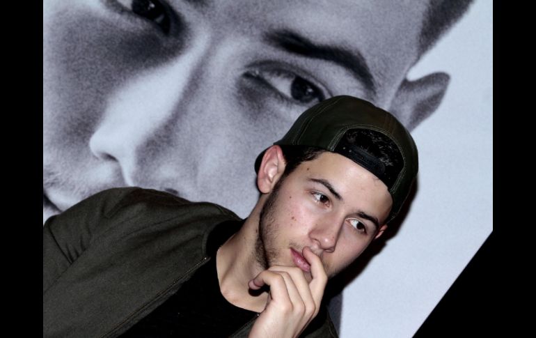 El ex Jonas Brother convirtió esta presentación en una velada romántica. NTX / B. Moncada