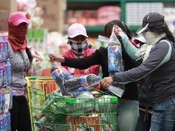 Entre los artículos que extrajeron había principalmente alimentos, pero también algunos electrodomésticos. EFE / J. Méndez