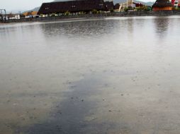 El líquido provino de una tubería de la Refinería de Pemex Antonio Dovalí que atraviesa 3 kilómetros de la laguna Boca del Río. NTX / ARCHIVO