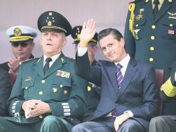 Enrique Peña Nieto ha demostrado lejanía, al evitar dar las malas noticias al ciudadanía, como parte de su estrategia sexenal. EFE / ARCHIVO