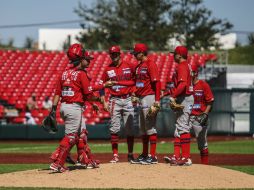 Los bajacalifornianos reconocieron el buen trabajo de Charros. EL INFORMADOR / F. Atilano