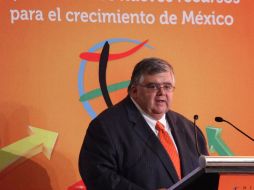 El funcionario pide analizar las diferentes vías para impulsar el nivel de ingresos de los mexicanos. SUN / A. Ojeda