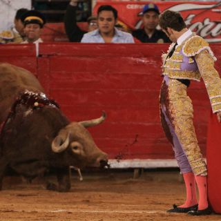 'El Payo' triunfa en inicio de temporada de Plaza México