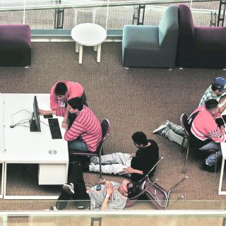 Invierten 600 millones en biblioteca pública que sólo usan universitarios