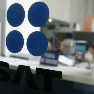 El SAT certifica mil 119 empresas en materia de impuestos