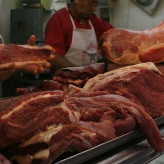 Baja el precio de la carne de res