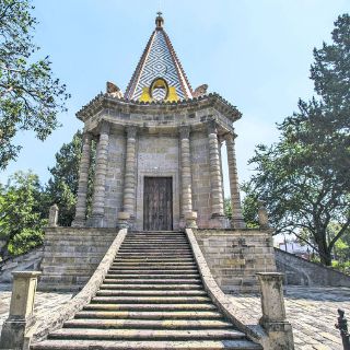 Verás andar a la Catrina entre las tumbas
