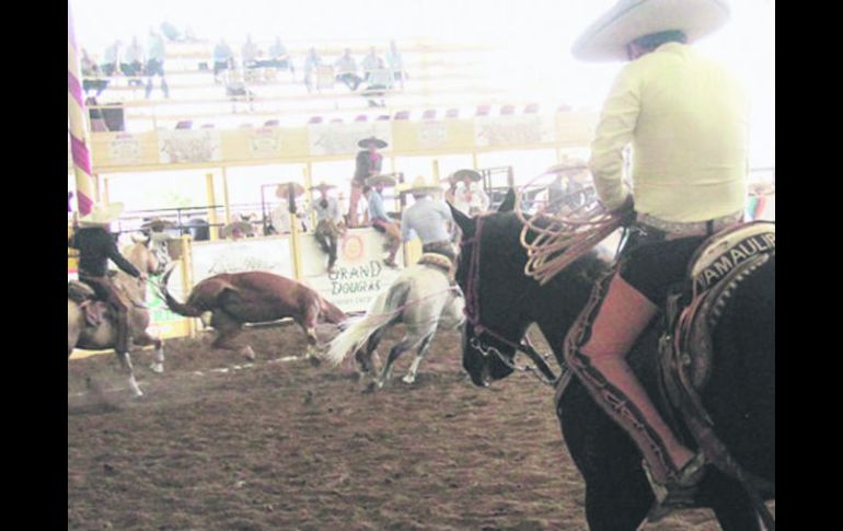 Juan Antonio Treviño Ortiz pegó de 3-3 en manganas a caballo por Tamaulipecos 'A', para ser el líder de su conjunto.  /