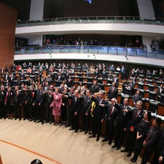 Senadores debaten cambios a la Ley de Ingresos