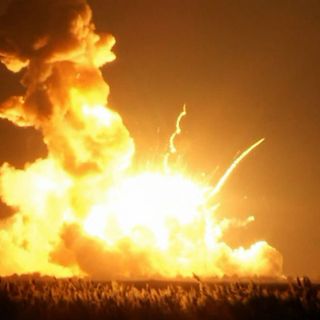 Explota cápsula espacial que iba a la Estación Internacional