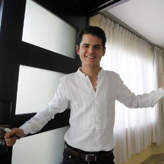 El piano de Santiago Lomelín llega al Degollado