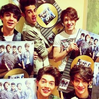 CD9 recibe su primer Disco de Oro