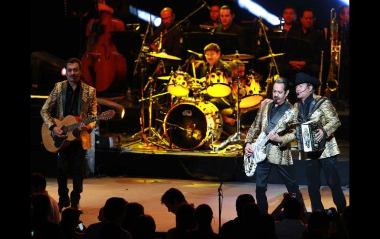 Con más de 40 años de trayectoria, Los Tigres del Norte siguen sonando tan originales y auténticos como en sus primeras presentaciones. EL INFORMADOR / ARCHIVO