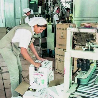 Tequila Cazadores va por el primer lugar en ventas con nueva imagen