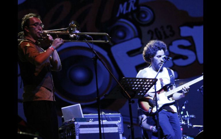 Los Fontana es la tercer banda invitada en el escenario del 'hospitality' del evento. NTX / ARCHIVO