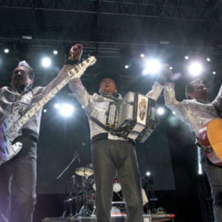 Los Tigres del Norte dictan cátedra musical