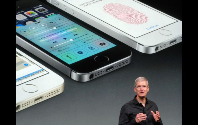 Muchos CEO de empresas de tecnología, entre ellos Cook, suelen liderar las marchas que celebran el orgullo gay. AFP / G. Chapman