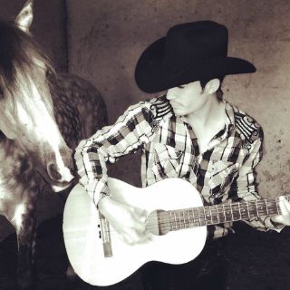 Beto Peña cantará en el cierre de la Expo Ganadera