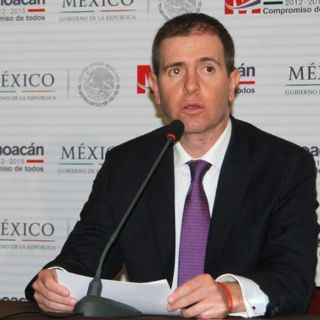 Detienen a ex funcionario de Leonel Godoy en Michoacán