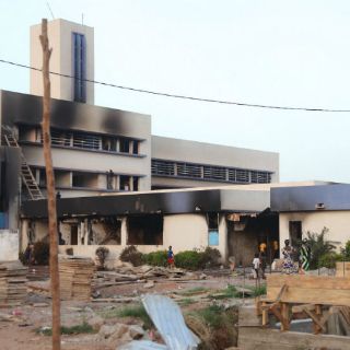 EU previene contra avances de militares en Burkina Faso