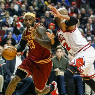 Los Cavaliers ganan primera partida a los Toros