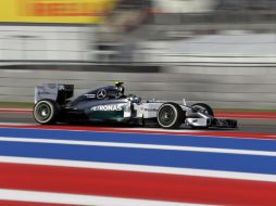 Completa los cinco mil 516 metros del circuito tejano en un minuto, 36 segundos y 67 milésimas. AP / E. Gay