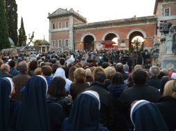 El Papa Francisco visita un pateón y ofrece una misa ante miles de personas. AFP / V. Pinto