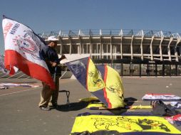 Si el rebaño pierde la categoría, los afectados serán comerciantes de todo tipo de recuerdos y ropa deportiva. NTX / ARCHIVO