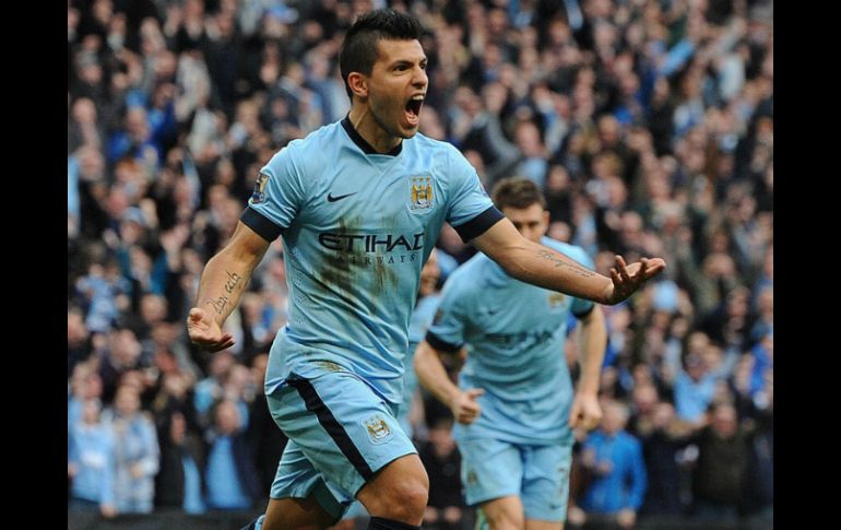 El argentino Sergio Agüero festeja el único gol del encuentro. EFE / P. Powell