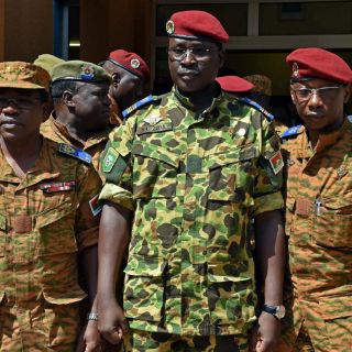 La oposición burkinesa se reunirá con Isaac Zida