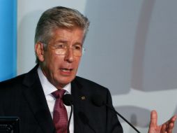 El titular de la Secretaría de Comunicaciones y Transportes, Gerardo Ruiz Esparza, da a conocer el fallo de la licitación. NTX / ARCHIVO