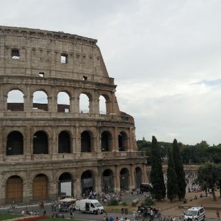 Buscan rehabilitar arena del Coliseo romano