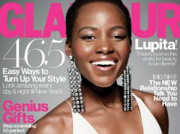 Lupita Nyong'o aparece en la portada de la edición decembrina de 'Glamour', titulada 'La Mujer del Año'. ESPECIAL / glamour.com