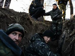 El Departamento de Estado llama a Rusia y a sus aliados a retirar sus tropas de Ucrania. AFP / D. Dilkoff