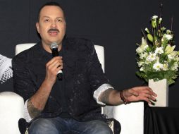 El álbum está conformado por  grandes éxitos del artista y clásicos de la música mexicana y el rock en español reversionados. SUN / M. Salinas