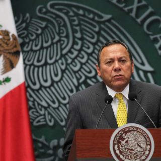 En el PRD tenemos las manos limpias: Zambrano