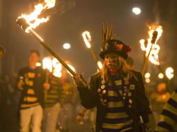 La manifestación tuvo lugar en 'el día de Guy Fawkes', que recuerda a un rebelde católico. AFP / J. Tallis