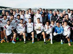 Cristiano Ronaldo tuvo palabras de agradecimiento a los Merengues por ayudarlo a ganar el premio. TWITTER / @RealMadrid