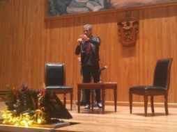 El músico cierra su charla con la invitación a participar como promotores contra el cambio climático. EL INFORMADOR / J. Pérez