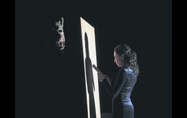 Junto a Karina Hurtado (en la imagen), Andrés David y Meztli Robles van tejiendo esta historia. CORTESÍA LUNA MORENA  /