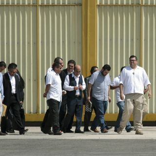 Informan a familiares de normalistas que encuentran restos humanos