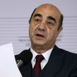 Tuiteros recriminan frase 'Ya me Cansé' de Murillo Karam